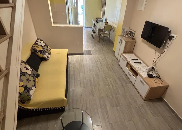 Rokova Terrace Retreat